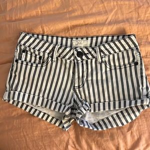 Striped Chi Ole shorts